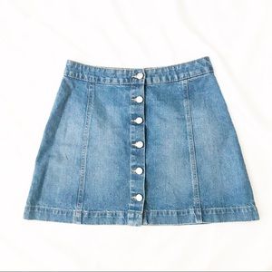 On trend Button up jean skirt
